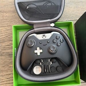 Xbox Elite Wireless Controller - Black
